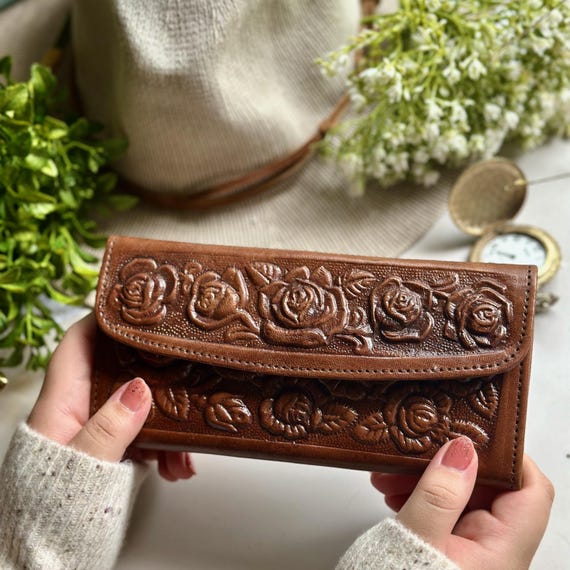 Handmade Bicolor Leather Wallet: Bohemian Floral Design