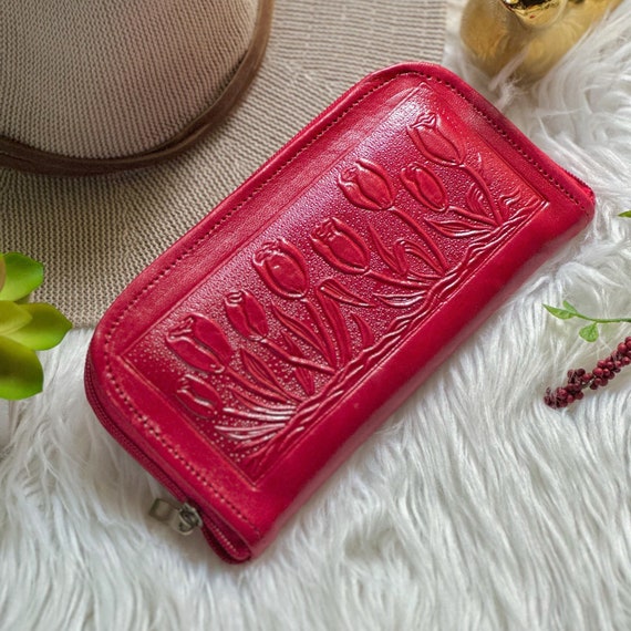 Embossed Tulip Leather Zip Around Wallet for Women, Personalized Floral Leather Wallet, Mothers Day Gift for Mom