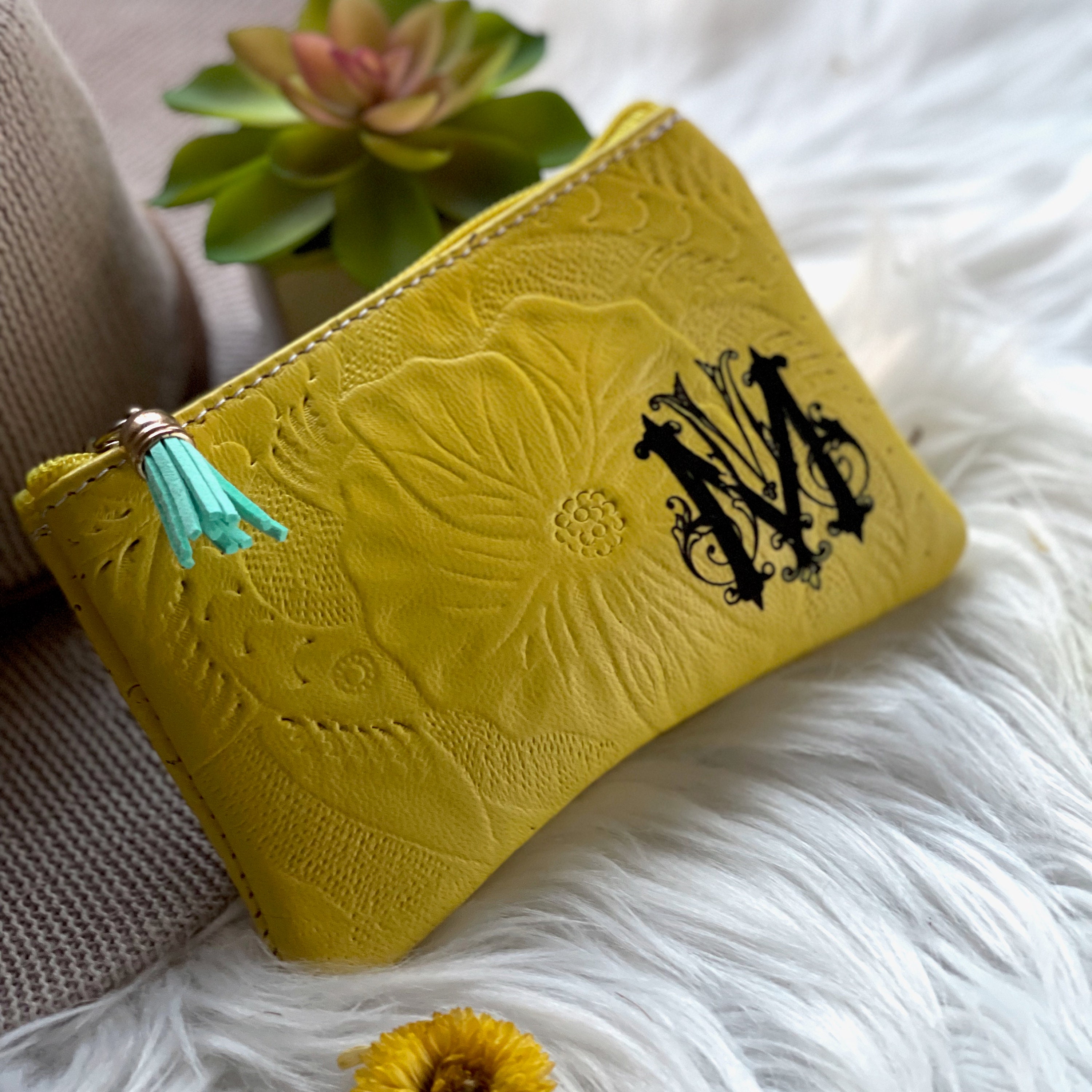 Small leather makeup bag for purse • small cosmetic bag • woman zipper