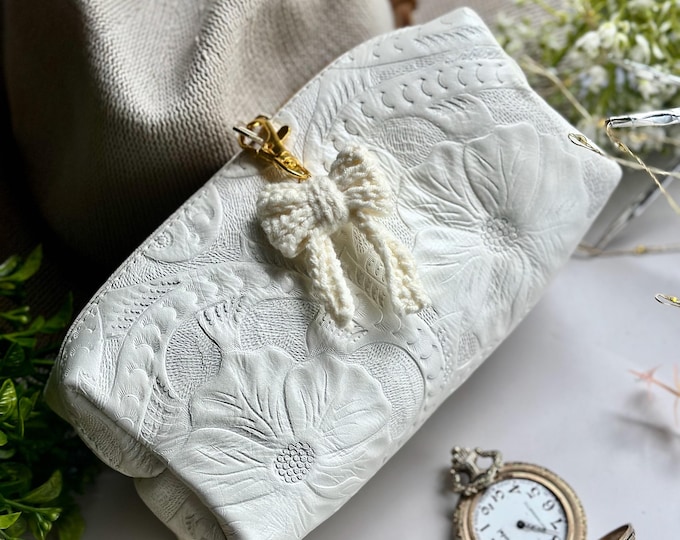 Handmade Leather Floral Makeup Bag: Personalized Boho Cosmetic Case