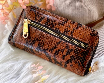 Handmade embossed snake leather wallets • leather purse • zipper wallet woman