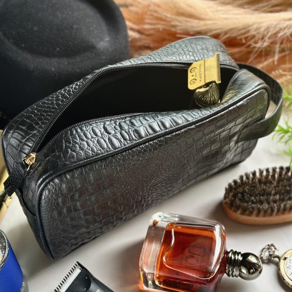 Personalized Leather Dopp Kit: Handmade Toiletry Bag, Custom Travel Case