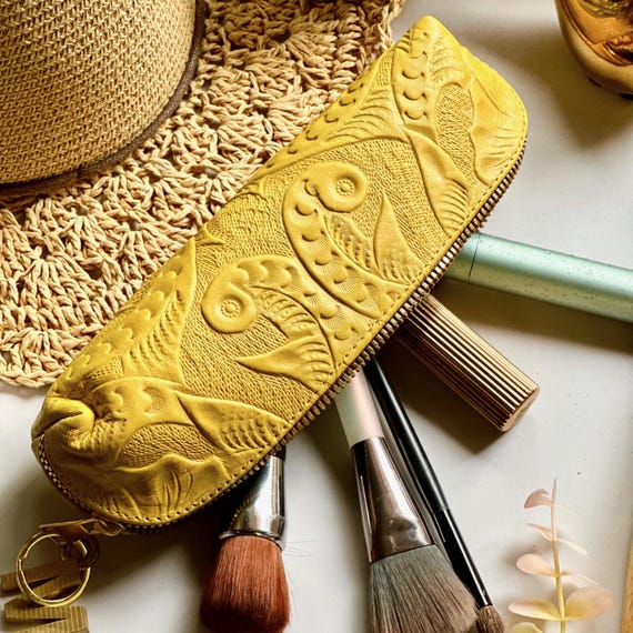 Handmade leather pencil case • cosmetic bag • gifts for her