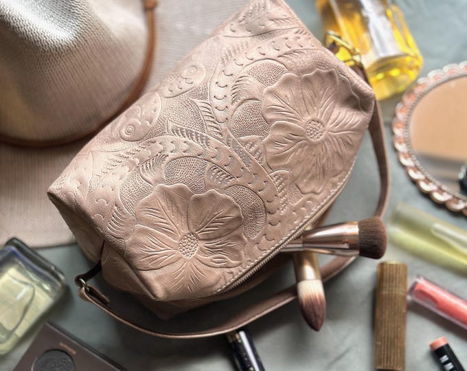 Handmade Leather Makeup Bag • Personalized Cosmetic Bag for Women • Small Travel Toiletry Bag • Engraved Leather Pouch •  Leather Gift