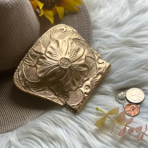 copper floral leather coin purse • Tooled squeeze pouch • Leather coin pouch • gifts for her - leather pouch women - personalized pouch for women - Salylimousa - best gifts for women
