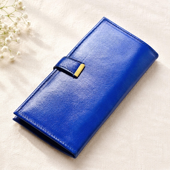 Slim Leather Bifold Women's Wallet: Personalized Vintage Style Gift