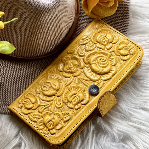 Compact Leather Wallet for Women, Small Floral Bifold with ID Window and Coin Pocket