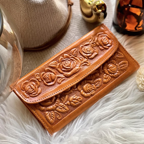 Handmade Bicolor Leather Wallet: Bohemian Floral Design