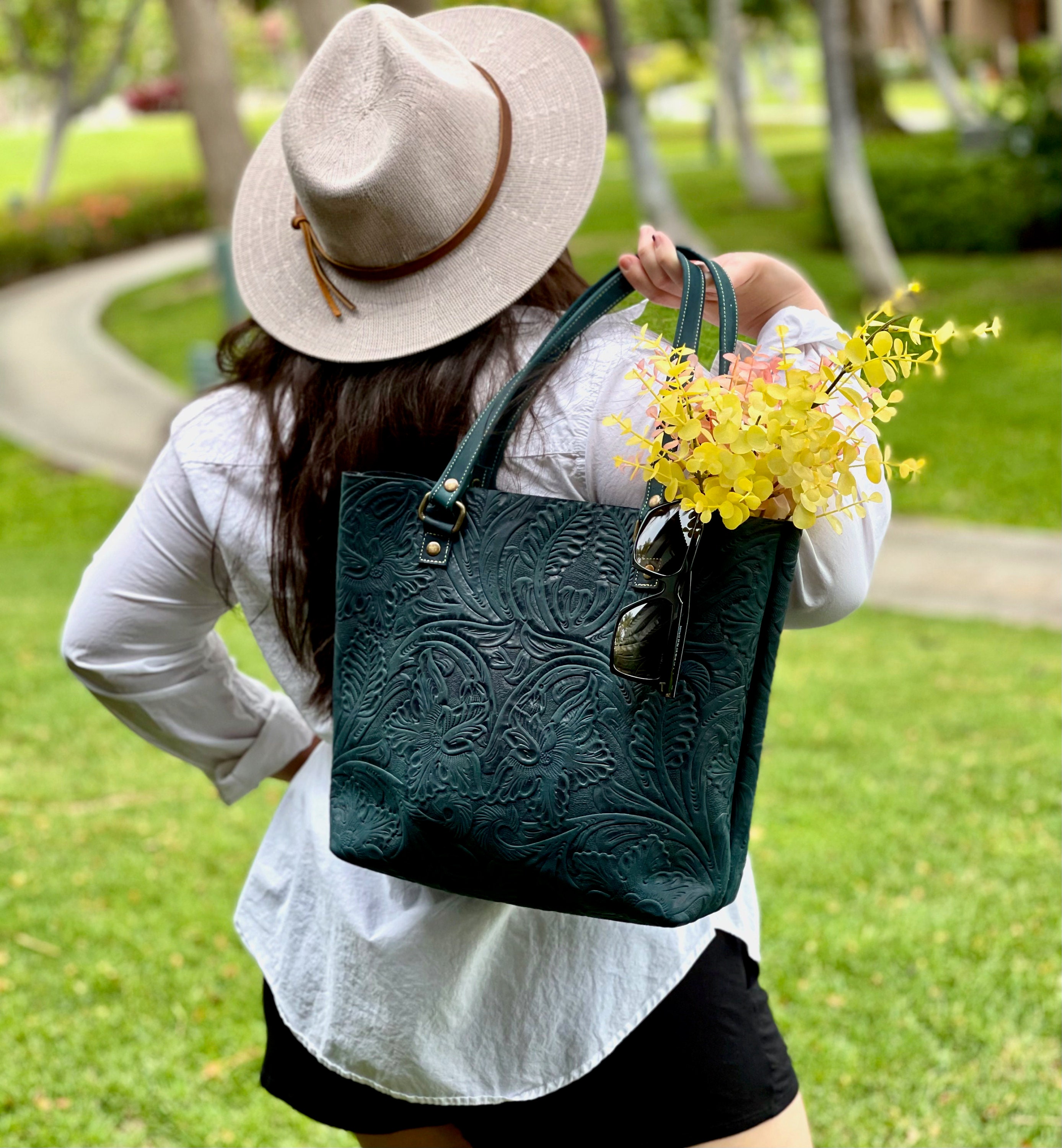 Buy Tote Purse Online Calculator