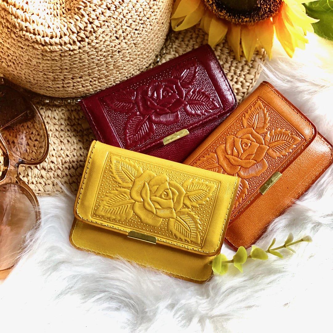 Porte-cartes en cuir embossé floral : petit portefeuille personnalisé pour femme - Etsy France
