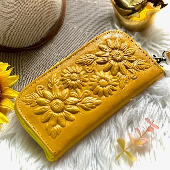 Sunflower Wristlet Wallet for Women: Engraved Leather Zipper Wallet