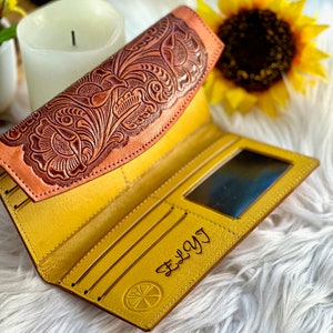 handcrafted wallet	leather woman wallet	wallets for women	roses leather wallet	wallet for her	long wallet	leather purse	wallet purse woman	bohemian wallet	woman purse	credit card wallet	brown wallet leather	personalized gifts