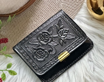 Small Leather Wallet for Women • Minimalist Engraved Wallet • Gifts for Her, Mom & Wife • Valentine's Day Leather Gift