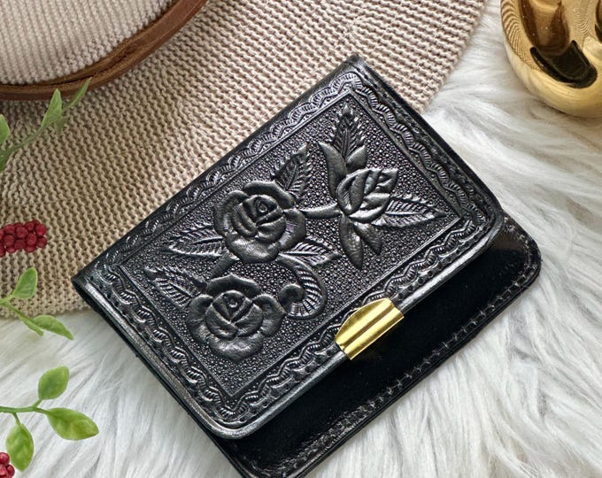 Small Leather Wallet for Women • Minimalist Engraved Wallet • Gifts for Her, Mom & Wife • Valentine's Day Leather Gift