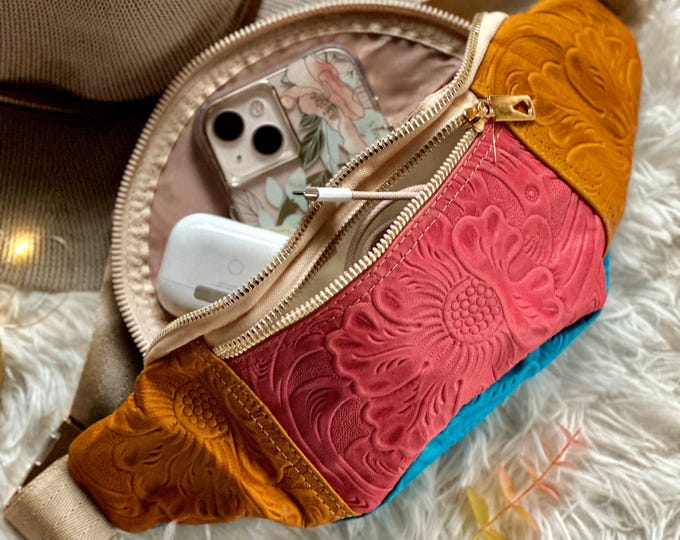 Personalized Leather Fanny Pack – Boho Crossbody Sling Bag for Women