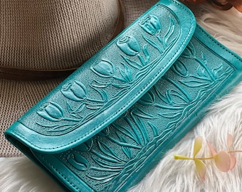 Embossed leather wallets for women • women gifts • women wallets • credit cards purse