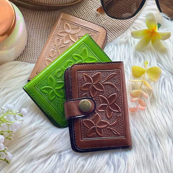 Personalized Plumeria Leather Card Holder: Women's Floral Wallet