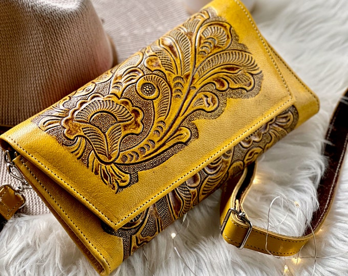 Sustainable leather handcrafted wallet purse • Crossbody wallet • clutch purse wallet • leather wallet purse  • personalized gifts for her