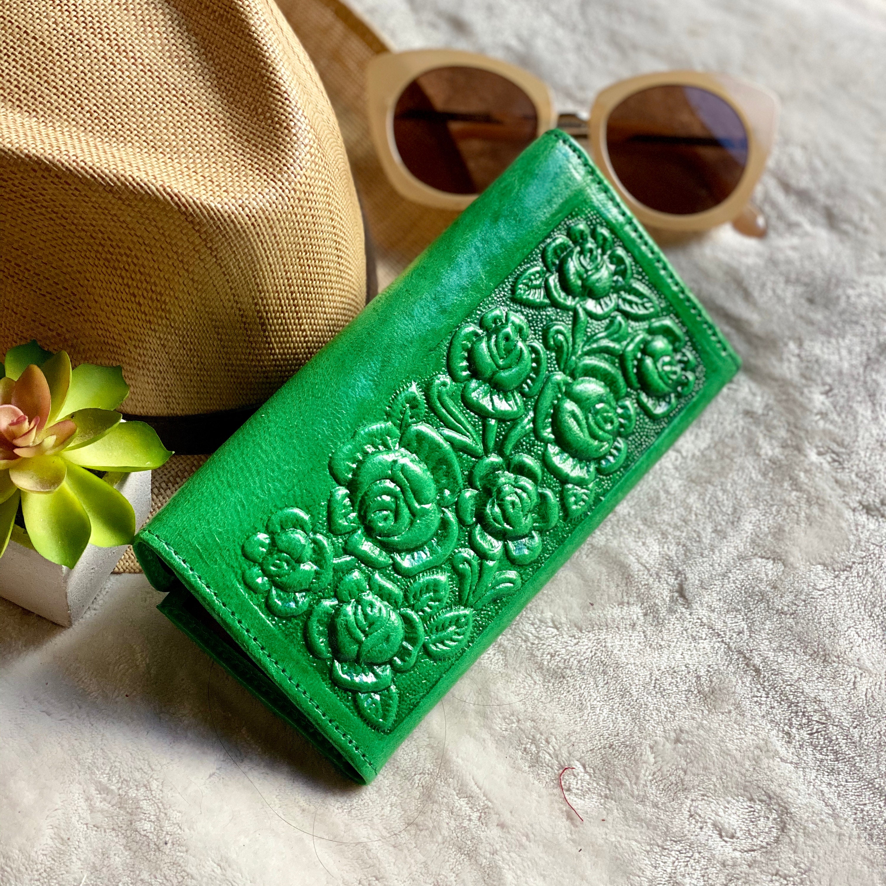 Tooled roses leather wallets for women Bicolor leather wallets