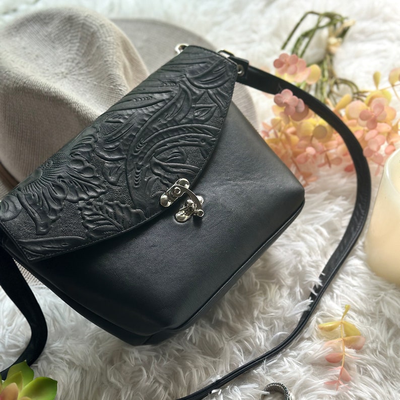 Leather Crossbody	Handmade Crossbody	Small Bag	Boho Crossbody Bag	Woman Purse	Bag for women	Messenger bag	Bags and Purses	Cross Body Purse	small leather purse	saddle bag women	bags for women	personalized gifts