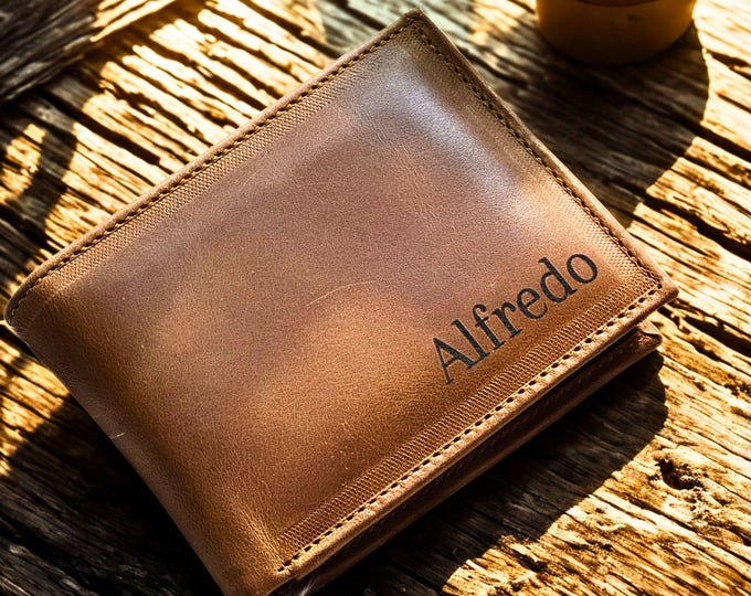Personalized Leather Wallet for Men: Handmade Engraved Gift