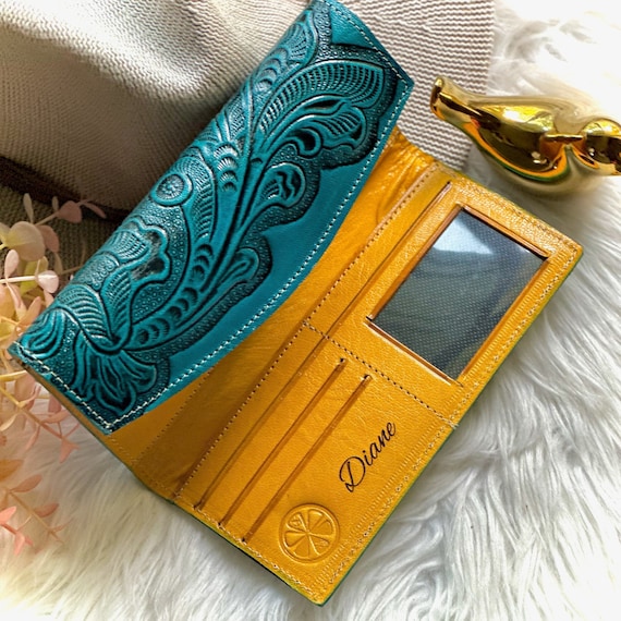 Handmade leather wallets for women • Meaningful gifts • christian gift