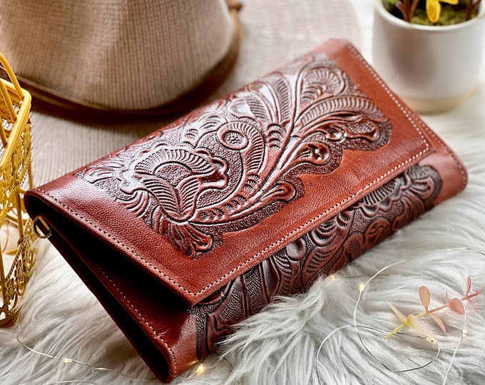 Handmade leather clutch bag •  Leather Crossbody bags • gifts for bf