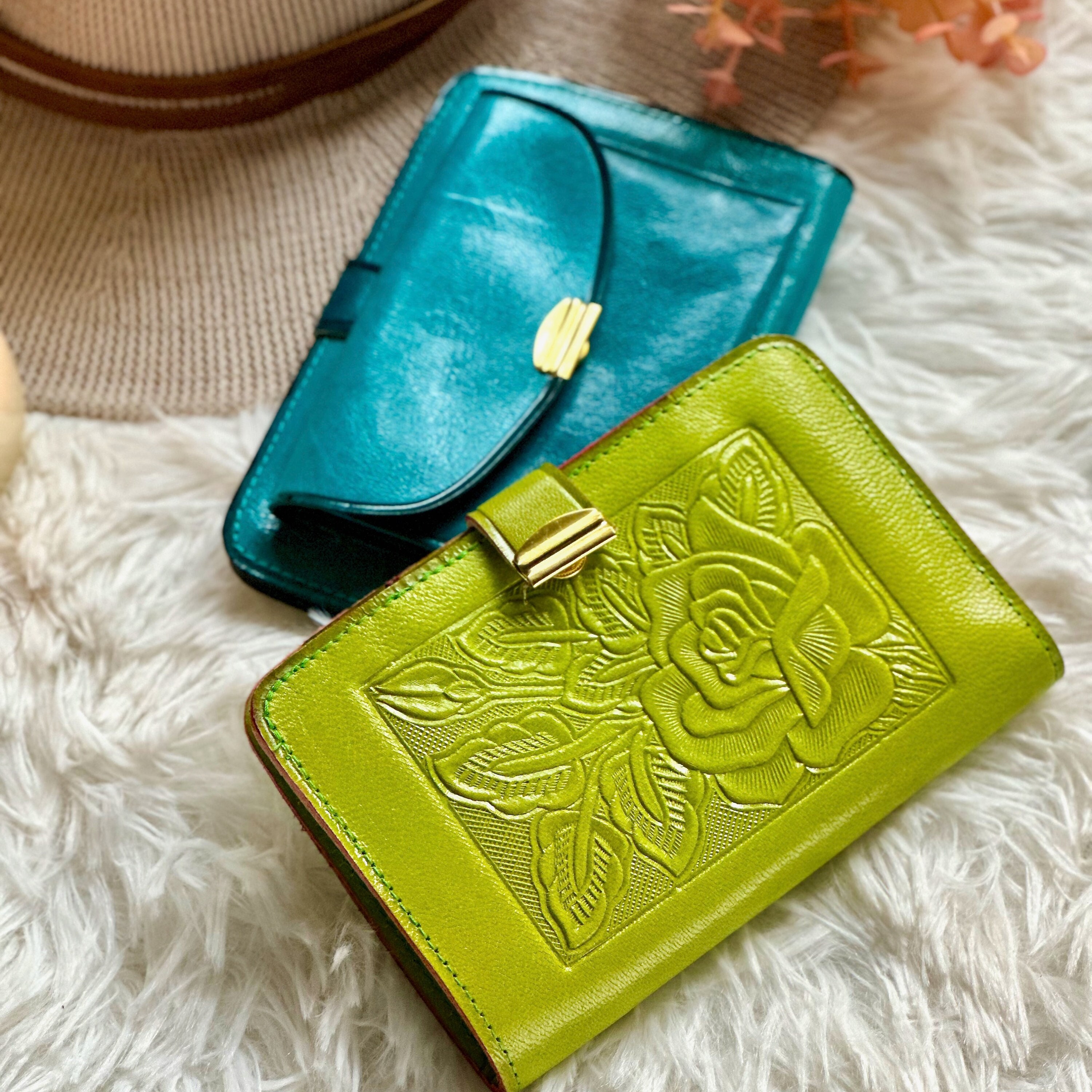 cute vintage style small wallets for women • embossed wallets for women