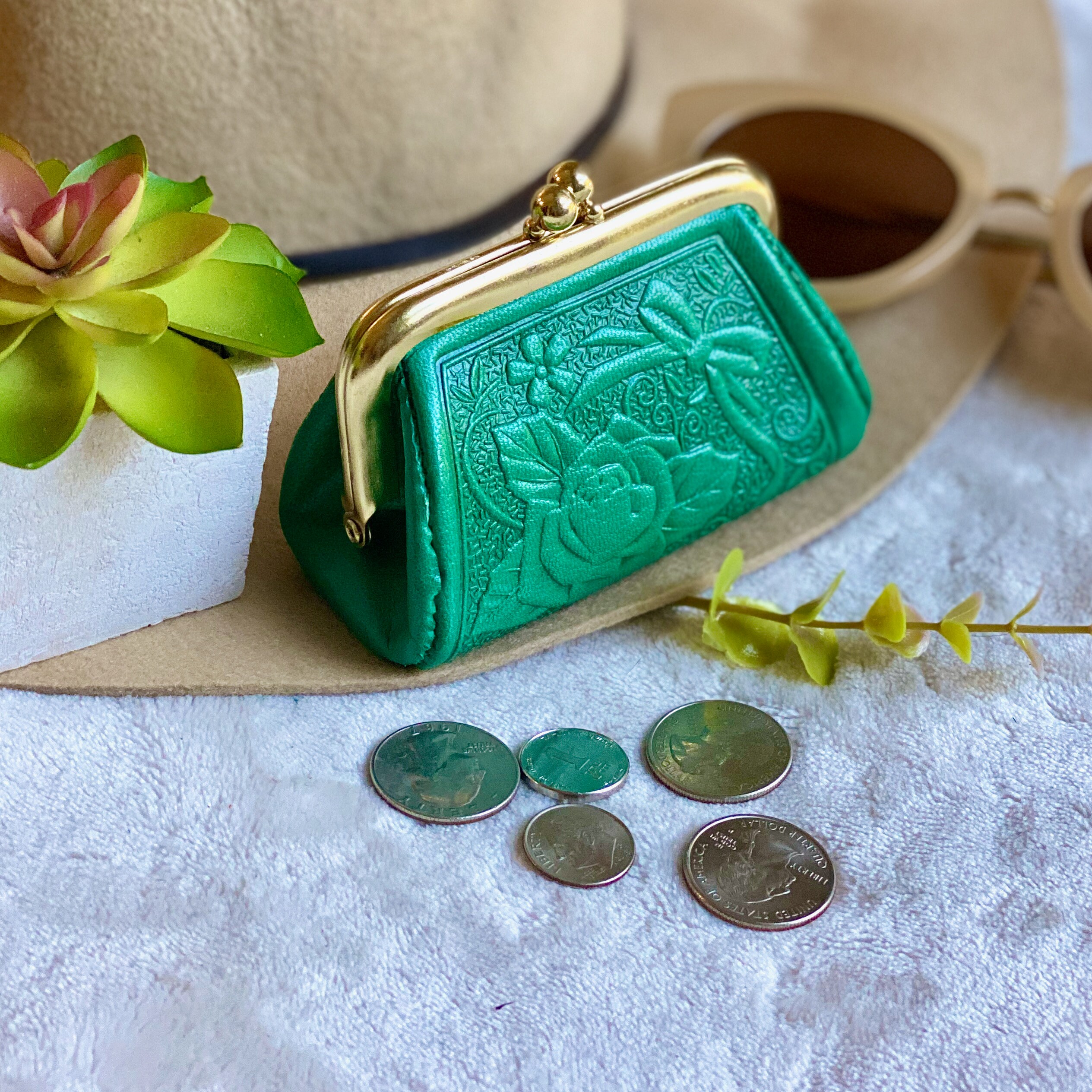 Kiss lock clasp purse • clasp coin purse • leather coin purse
