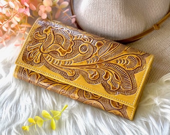 Handcrafted leather wallets for women• women's wallets • gifts for her