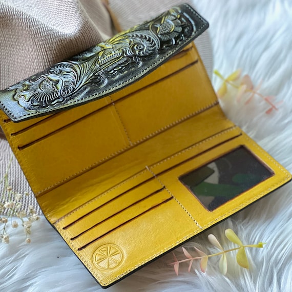 Bicolor Leather Wallet for Women: Handmade Sustainable Black & Yellow Zip Wallet