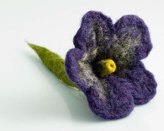 Felt Brooch Purple Flower, brooch, felted flower brooch, gardener gift woman, floral pins, hat brim pin, gift for her, felt flower