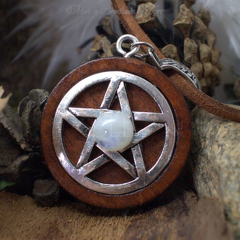 Amulette Collier de Protection Pentagramme Pentacle Wicca Paien Talisman Pierre Fine de Labradorite Blanche ou Pierre de Lune Arc-en-Ciel image 1