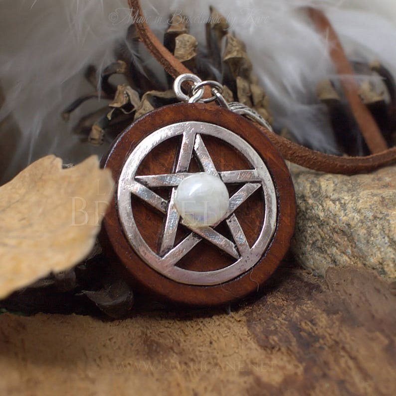 Amulette Collier de Protection Pentagramme Pentacle Wicca Paien Talisman Pierre Fine de Labradorite Blanche ou Pierre de Lune Arc-en-Ciel image 2