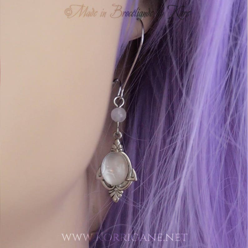 Boucles d'Oreilles Elfe Blanc en Jaspe Estampes en Laiton Silver-Filled Massif/Sterling puis vieilli & patiné avec un traitement anti-ternissement image 2