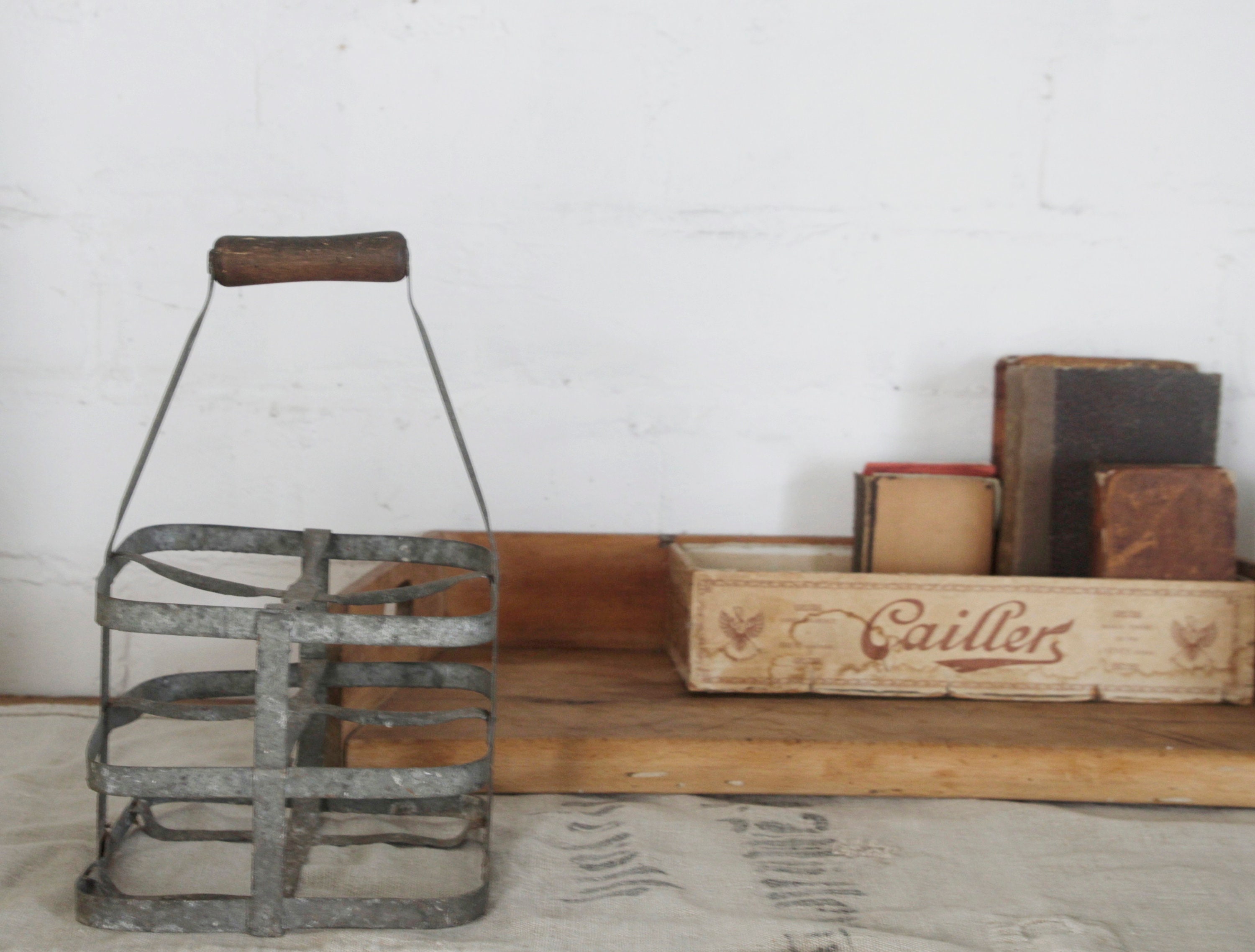 Old bottle holder from France * Brocante * Vintage kitchen * Industrial style kitchen * Kitchen storage * Dishwasher bottle holder