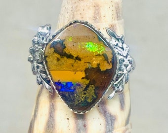 Super gorgeous Boulder Opal contains transformational patterns of flash