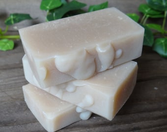 1 Bar Goats Milk, Almond & Honey Soap Bar - 25% Shea Butter - Natural Goat Milk Soap - Handmade Cold Process - Almond Fragrance -Travel Soap