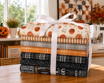 Halloween Fat Quarter Bundle | 7 Piece Riley Blake Trick or Treat & Costume Makers II
