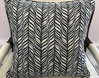 Overgangs structuur Stripe kussensloop