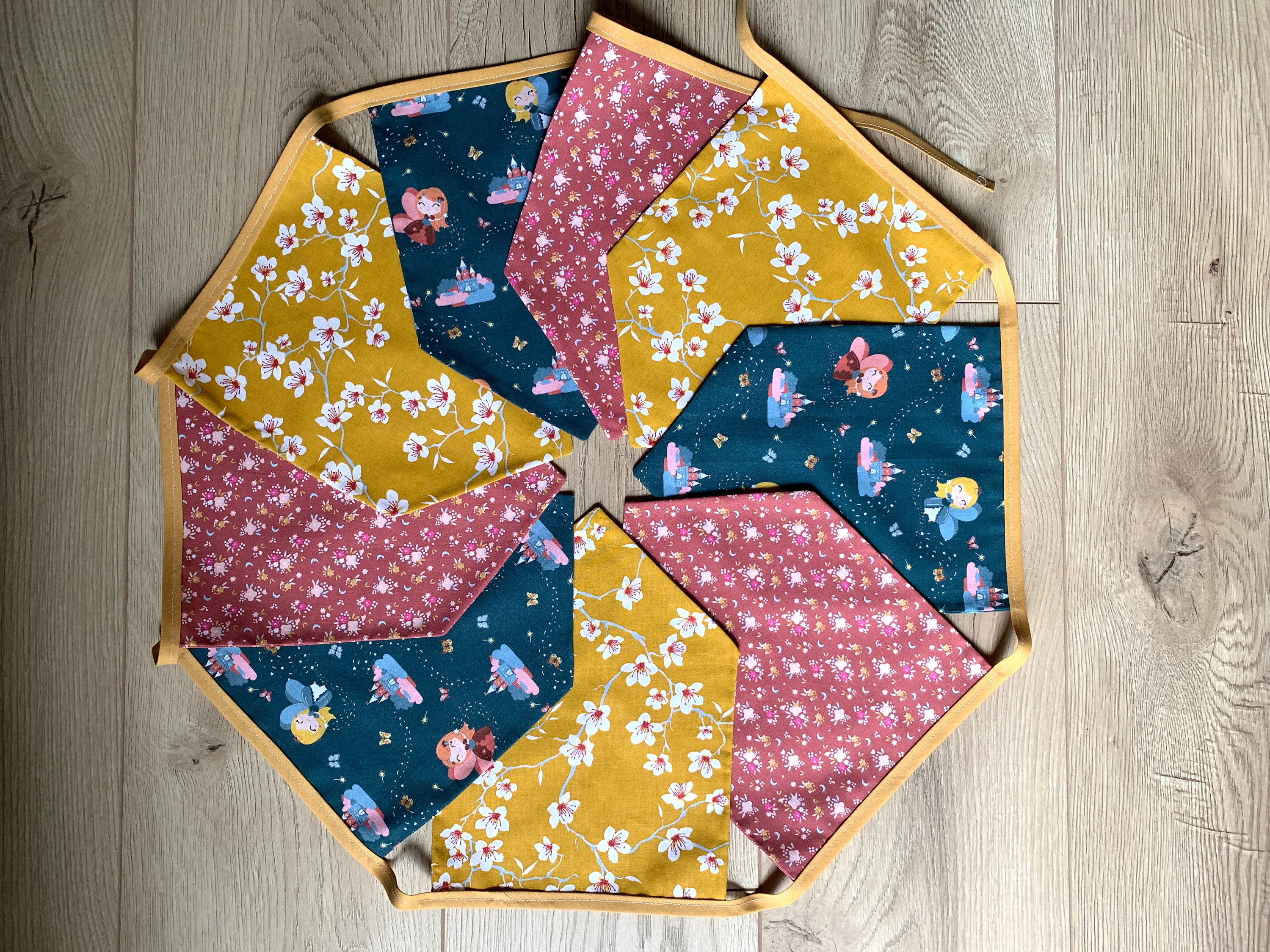 Guirlande de Fanions en Tissu Décorative, Décoration Salon, Bureau, Chambre