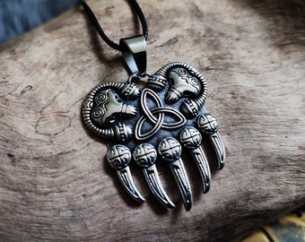 Bärentatze mit keltischen Symbolen in Edelstahl gefertigt