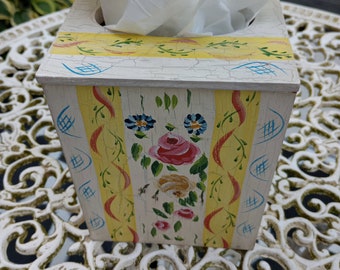 Vintage JANE KELTNER for Two's Company Signed Hand Painted Floral Design Wooden Tissue Box Holder Country Cottage Shabby Chic