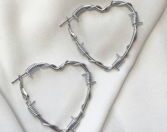 Heart barbed wire hoop earrings - 4.5cm