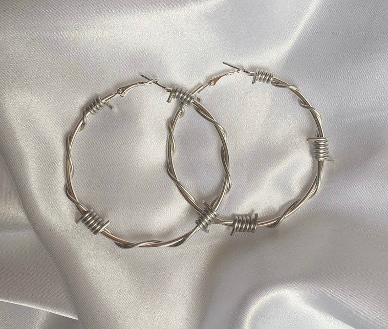 Large Barbed Wire Hoop Earrings / Silver Barbed Wire Circular Etsy UK