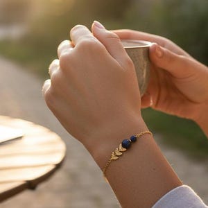 Bracciale in lapislazzuli in acciaio inossidabile con pietre naturali autentiche per donna, bracciale con pietre semipreziose, regalo per un'amica