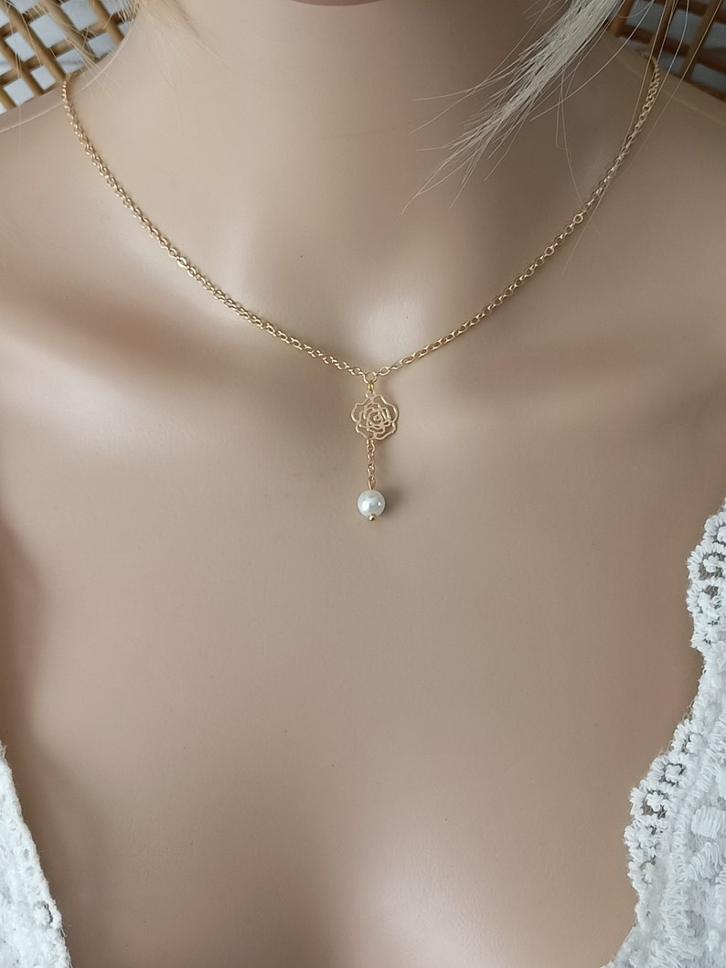 conjunto de joyas de flores de boda de acero inoxidable conjunto de perlas novia boho Melyna blanca cadena de oro de flor rosa personalizable imagen 3