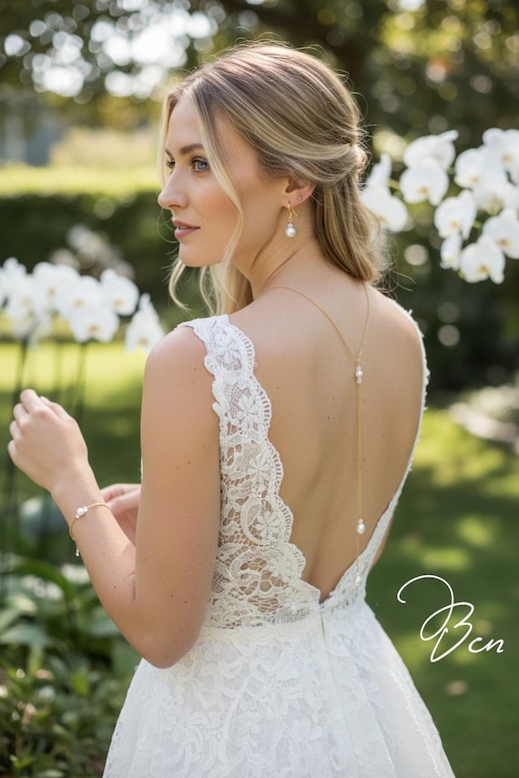 Gold pearl drop jewelry set for weddings - To Infinity - set of white crystal pearls for bridal necklines - gold-plated stainless steel - France Gold pearl drop jewelry set for weddings - To Infinity - set of white crystal pearls for bridal necklines - gold-plated stainless steel - France