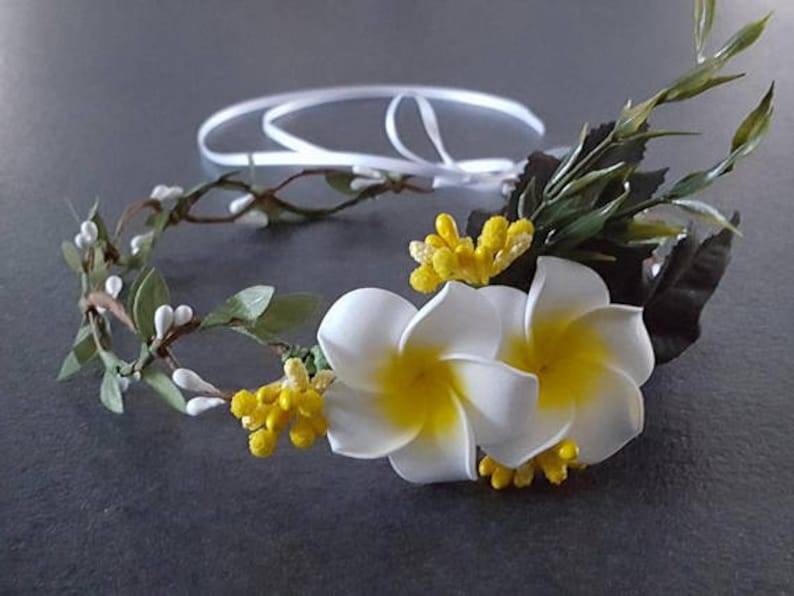 wedding adornment tahitia tiare flowers of the frangipani Islands white yellow rustic adjustable handmade earrings offered