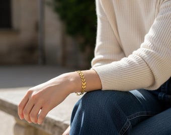 Women's stainless steel bracelet, chevron bracelet, women's jewelry, curb chain bracelet, fine jewelry, gold chain, laurel wreath, handmade in France